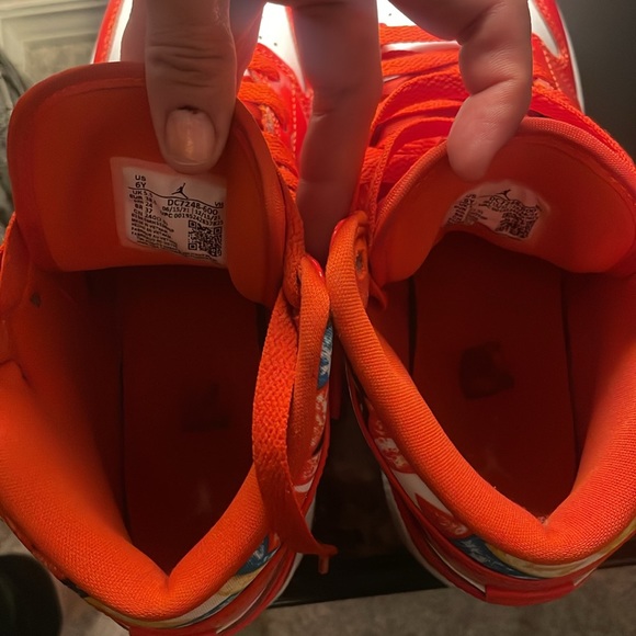 Jordan 1 Mid
Barcelona Sweater Red Patent (GS) - Picture 6 of 8